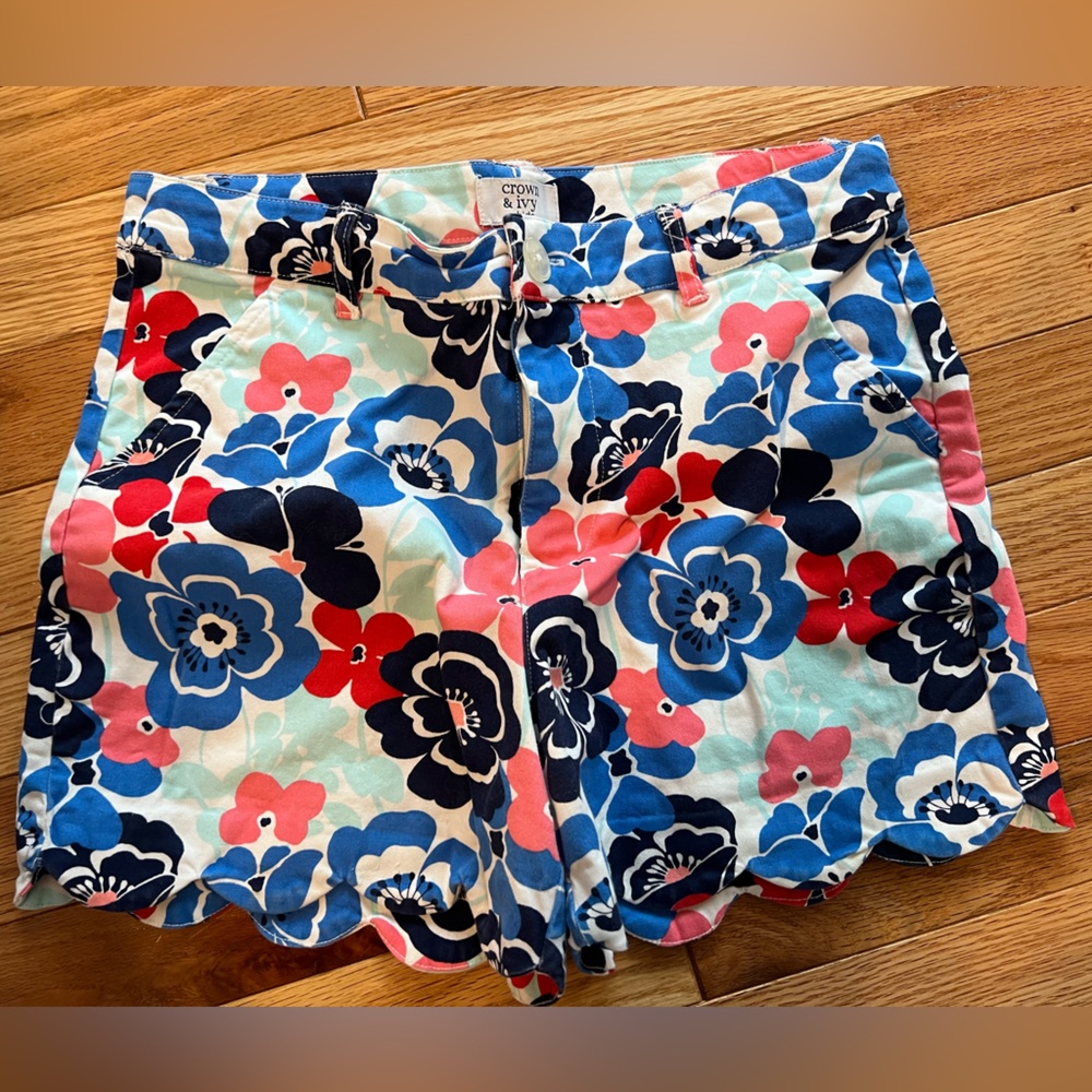 Crown & Ivy Kids - Girls shorts, size 14. Like new!